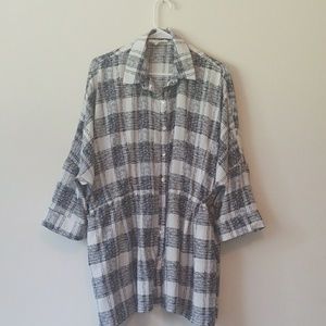 Long white and blue blouse/tunic